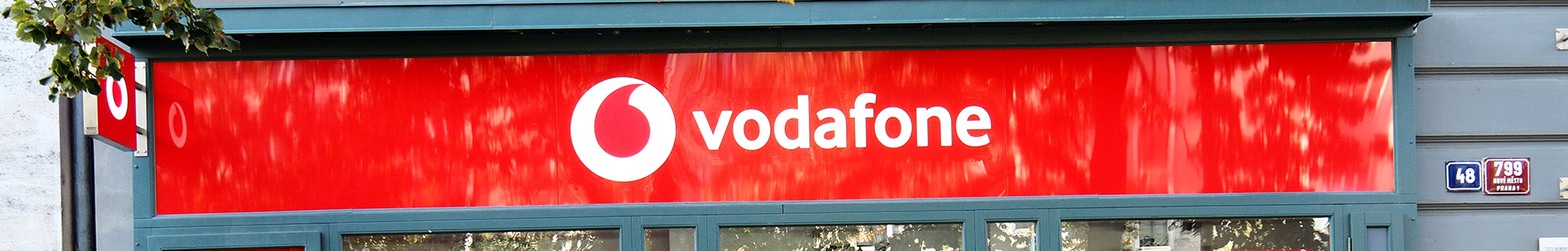 vodafone shop front banner